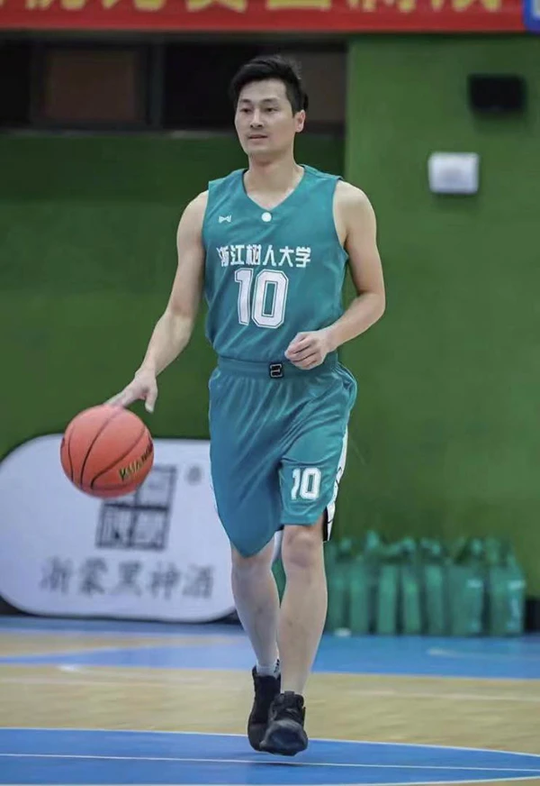 如何根据比赛需求调整篮球专项训练内容_0